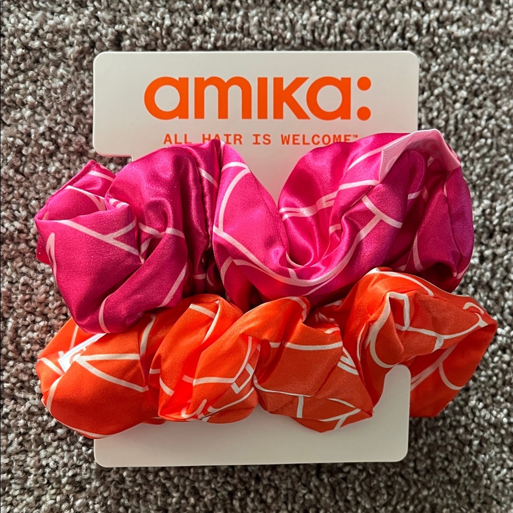 NWT Amika Oversized Hair Scrunchies & Satin Pillowcase